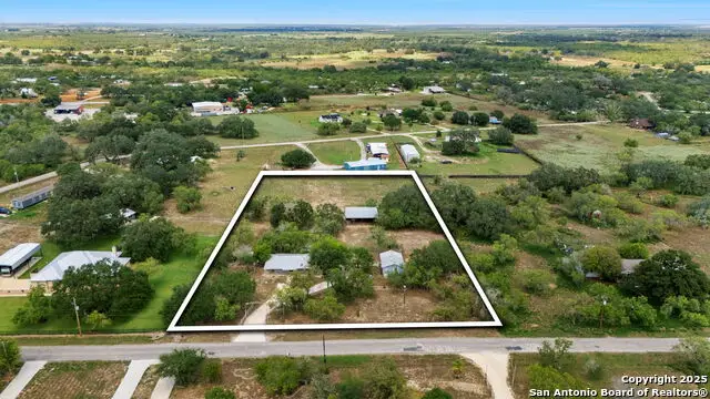 465 Oriente, Pleasanton, TX 78064 - Image #1