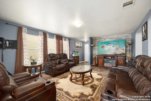 6050 Kensinger, Converse, TX 78109 - Image #3