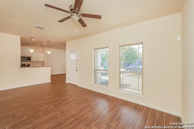 2135 Crockett, San Antonio, TX 78202 - Image #3
