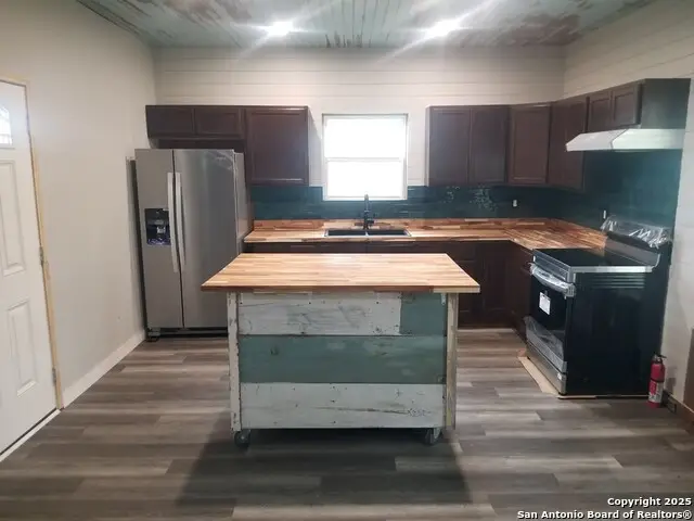 443 Bee, Normanna, TX 78142 - #3