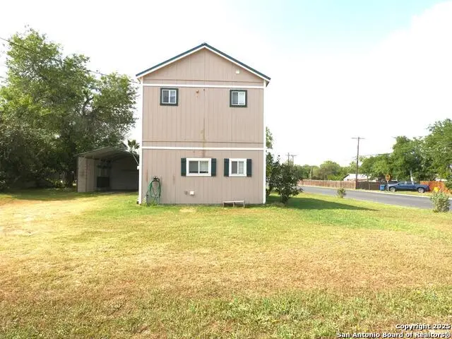 911 E Steiner, Beeville, TX 78102 - #2