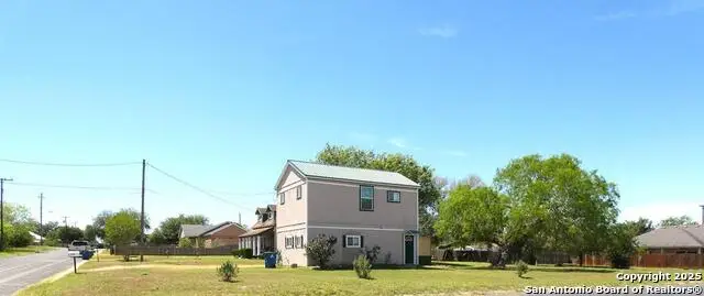 911 E Steiner, Beeville, TX 78102 - #3