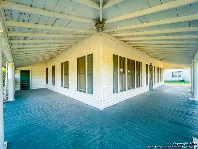 911 N Madison Ave, Beeville, TX 78102 - Image #3