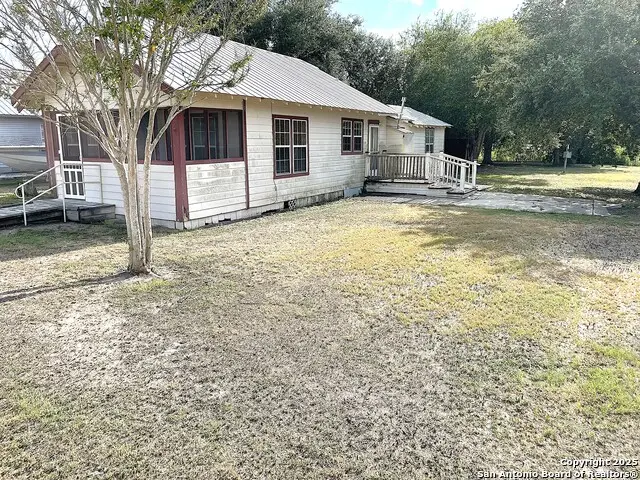 303 Milam, Pettus, TX 78146 - #2