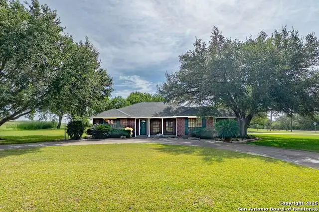 10416 Seventh St, Pettus, TX 78146 - #1