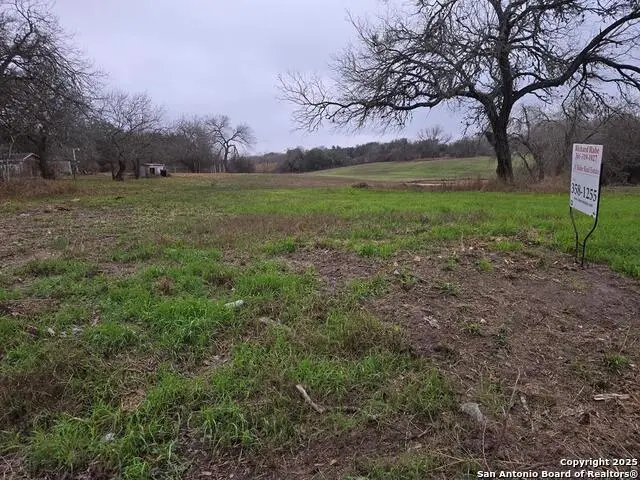 809 W Carter, Beeville, TX 78102 - #1
