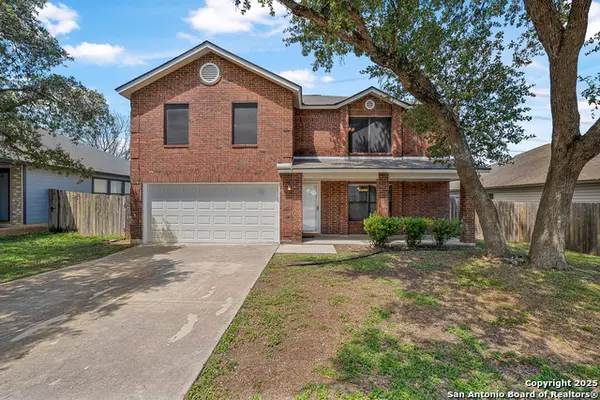 9711 Diamond Cliff Dr, Helotes, TX 78023