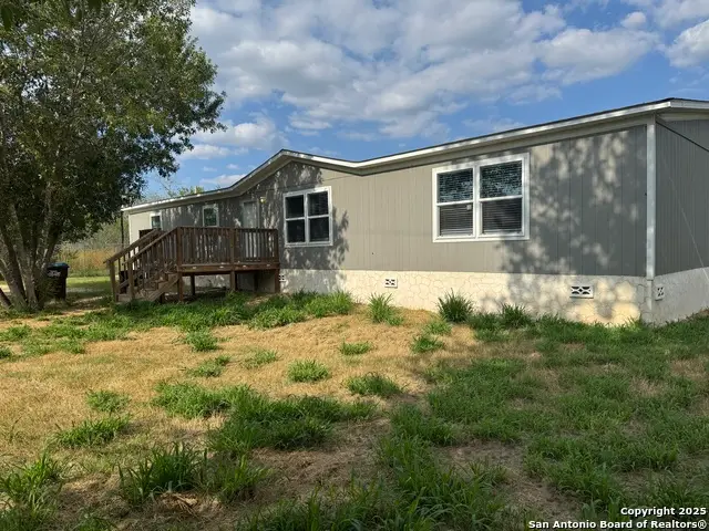 19124 Lagloria Road, Elmendorf, TX 78112 - Image #1