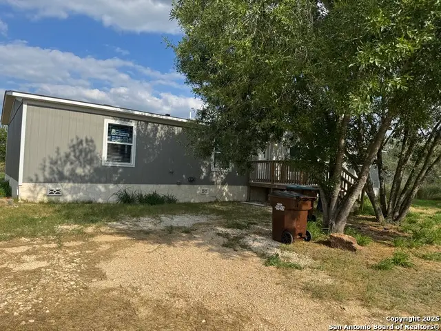 19124 Lagloria Road, Elmendorf, TX 78112 - Image #3