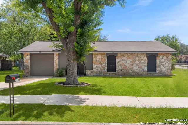 3326 Easy Bend Dr, San Antonio, TX 78217 - Image #2