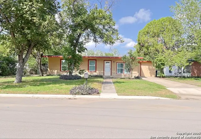 111 Grasmere, San Antonio, TX 78218 - Image #2