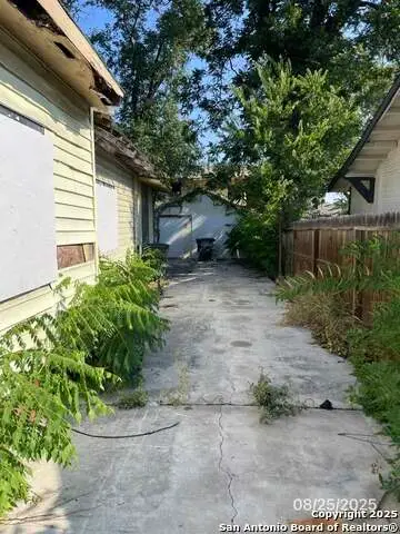2243 E Houston, San Antonio, TX 78202 - Image #3