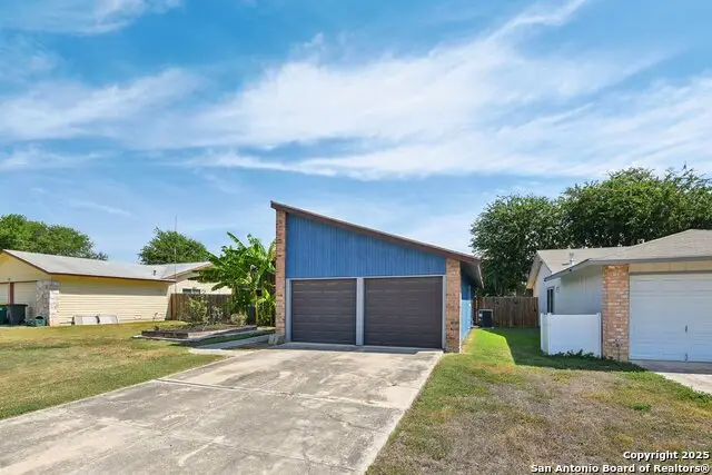 113 Friendswood Path, Universal City, TX 78148 - Image #2