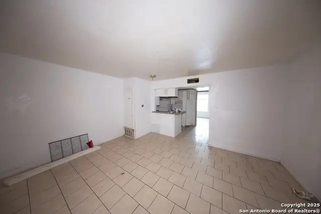 170 De Chantle #APT 709, San Antonio, TX 78201 - Image #2