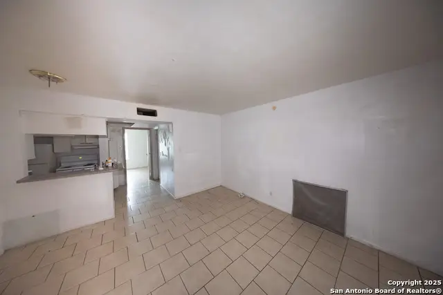 170 De Chantle #APT 709, San Antonio, TX 78201 - Image #3