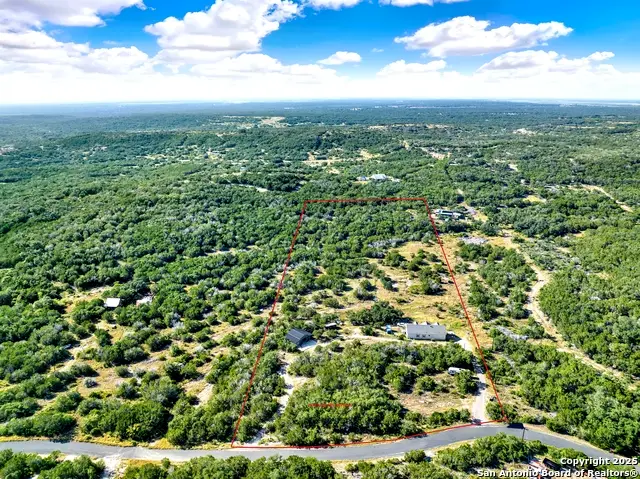 683 County Road 242, Hondo, TX 78861 - Image #2