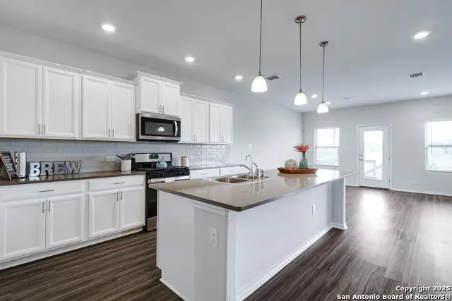 9416 Tennant Lane, Converse, TX 78109 - Image #3