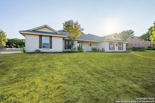 1213 Hillside Oaks Dr, La Vernia, TX 78121 - Image #3