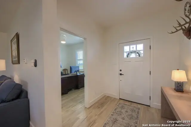 806 34th Street, Hondo, TX 78861 - Image #3