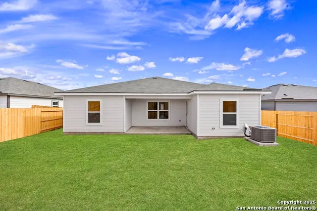 16032 Stratford Cove, Lytle, TX 78052 - Image #2