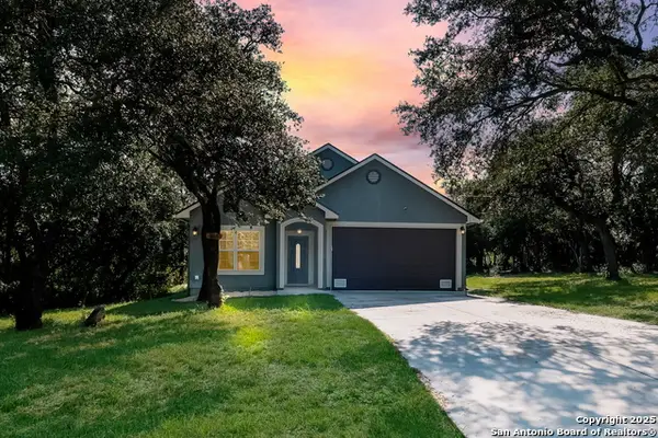 215 County Road 3829, San Antonio, TX 78253