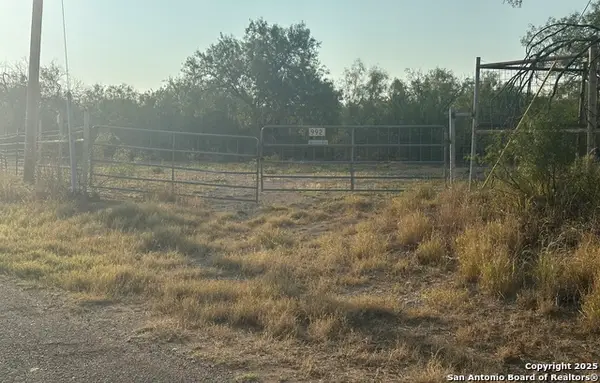 992 Jordan, Encinal, TX 78019