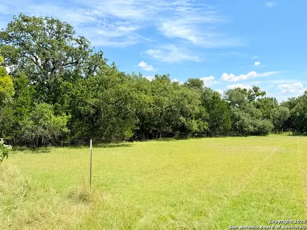 LOT 3 Nakomis Dr, Bandera, TX 78003
