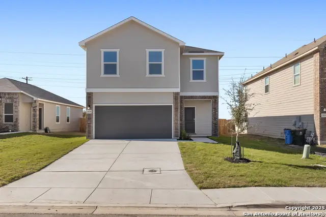 3909 Woodside Dr, Seguin, TX 78155 - #1