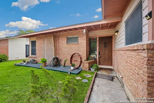 310 Radiance Dr, San Antonio, TX 78218 - Image #2
