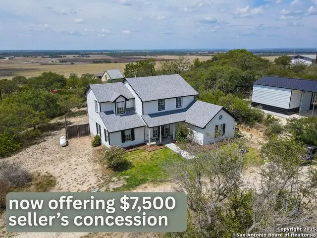 1718 County Road 4511, Hondo, TX 78861 - Image #1