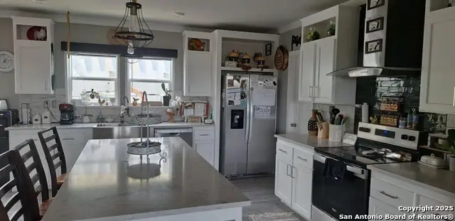 12934 Park Rd. 37, Lakehills, TX 78063 - Image #3