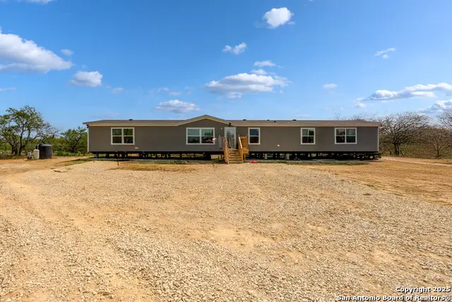 2469 County Road 124, Floresville, TX 78114 - Image #3