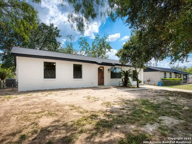 511 5th, Natalia, TX 78059 - Image #3