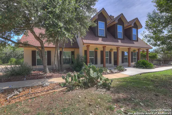 204 Falling Hills, New Braunfels, TX 78132