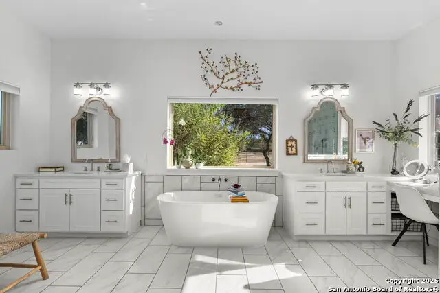 22050 Hanging Oak, San Antonio, TX 78266 - Image #3