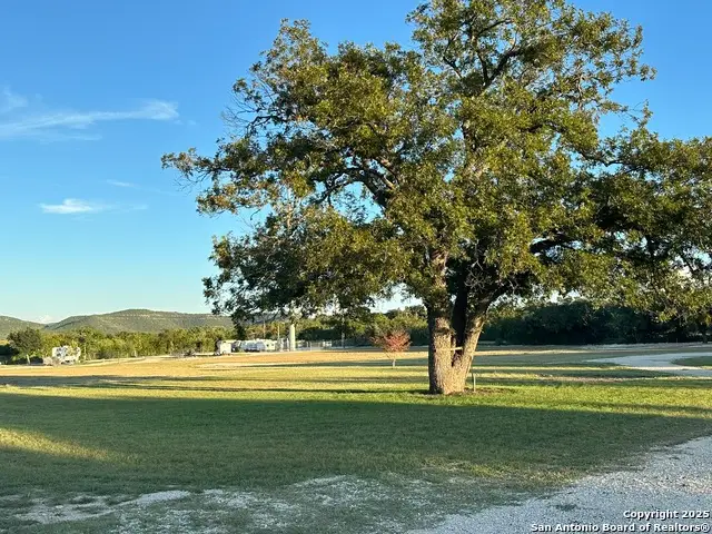 301 Summit Dr, Leakey, TX 78873 - #1