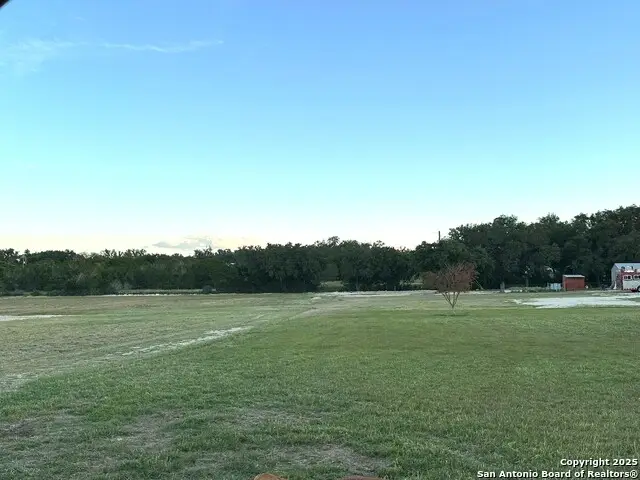 303 Summit Dr, Leakey, TX 78873 - #2