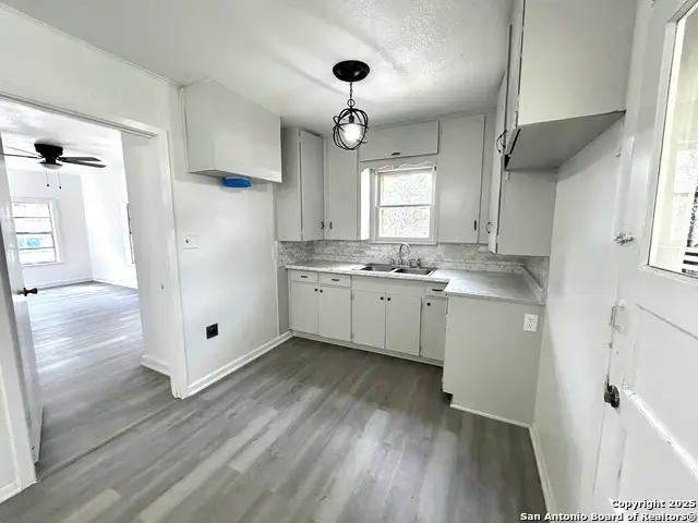 1506 N Avenue E, Beeville, TX 78102 - Image #3