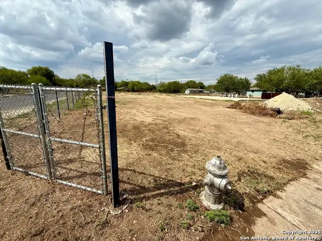 2331 SW 34th, San Antonio, TX 78237 - Image #3