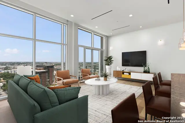 123 Lexington Ave #1703, San Antonio, TX 78205 - Image #2