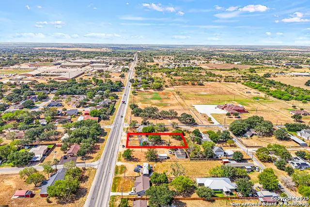 2025 Standish, Floresville, TX 78114 - Image #2