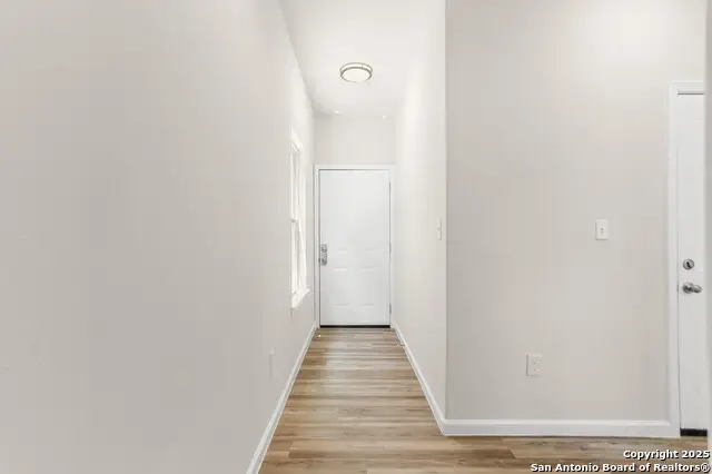 1962 E Crockett, San Antonio, TX 78202 - Image #3