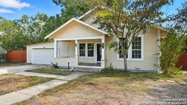 415 Elm, Seguin, TX 78155 - #1