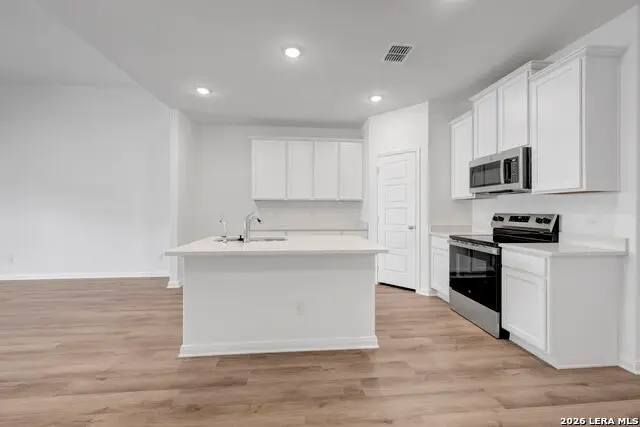 1172 Limestone Ridge, Seguin, TX 78155 - #2