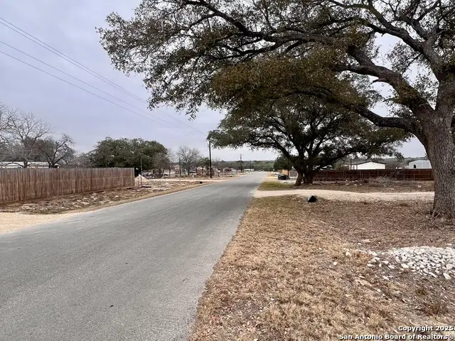 129 Sandy Ridge, Poteet, TX 78065 - Image #3