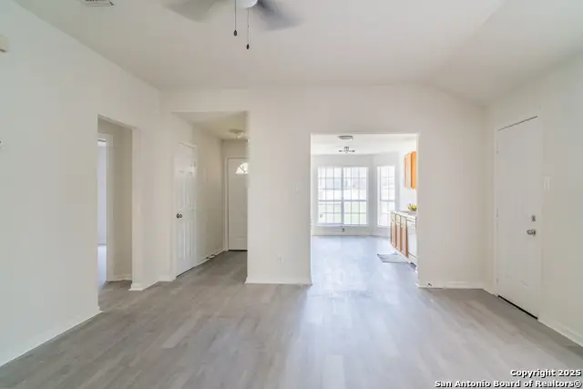 8827 Dream Ave, Converse, TX 78109 - Image #2