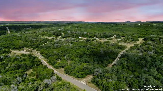 676 County Road 243, Hondo, TX 78861 - Image #2