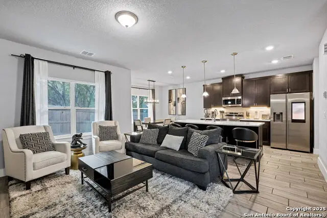 16011 Babcock #9, San Antonio, TX 78255 - Image #2