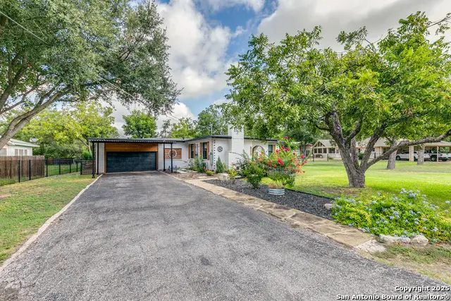 715 Oakwood Dr, San Antonio, TX 78228 - Image #3