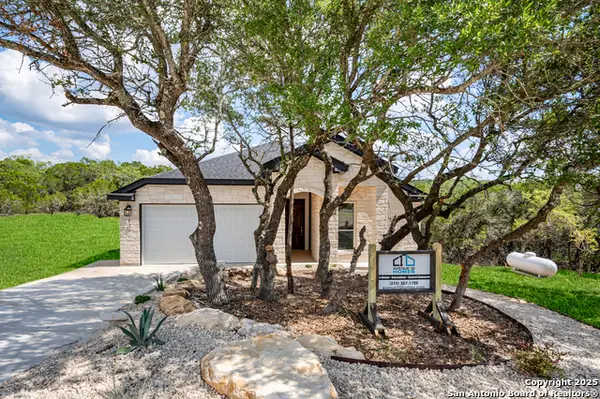 1066 Primrose Path, Canyon Lake, TX 78133